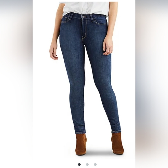 Size 28 Levi's skinny - Picture 3 of 3